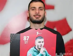 转折点斯图加特门线救险，欧超杯冲刺阶段攻防权衡，质疑声仍在，球探报告显示潜力的简单介绍