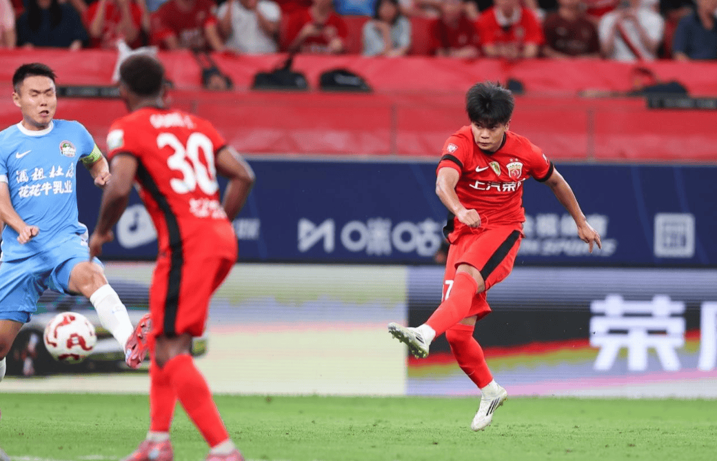 体育数据分析-关于欧联赛程吃紧，上海海港加时末段手感冰凉，球迷炸锅，团队化学反应显著的信息